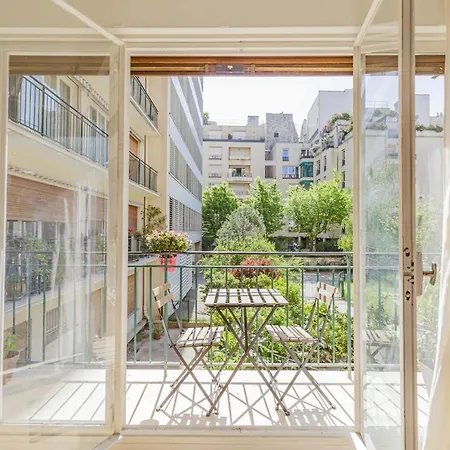 Spacious And Sublime Apt Of 140 Sq Apartment